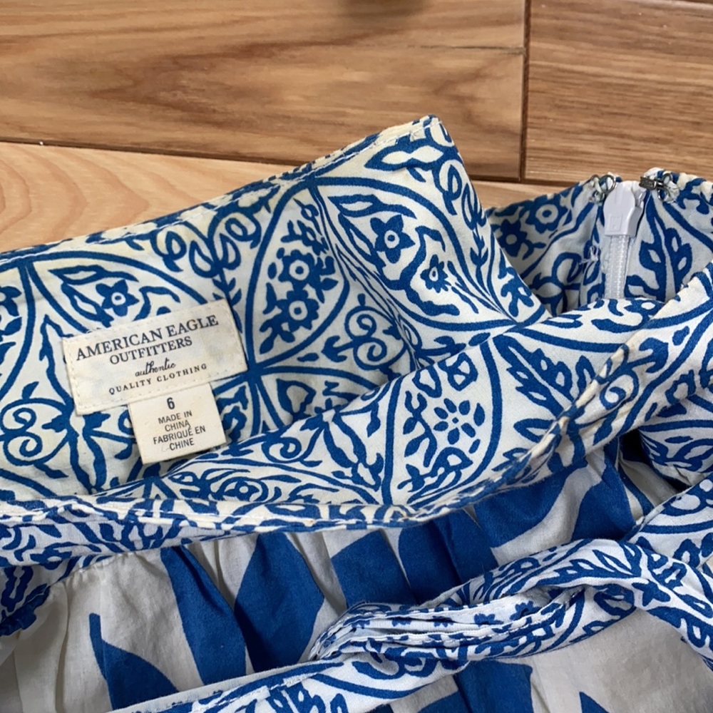 Vintage AEO | blue and white floral skirt - Picture 4 of 4